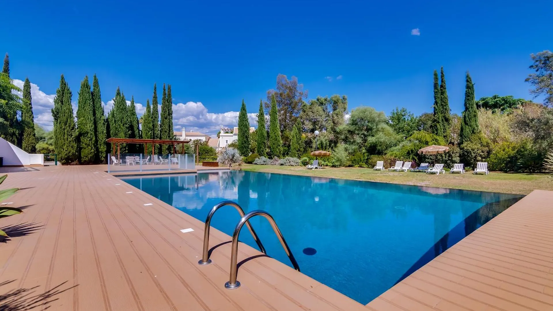 Side Villas - 1Bdr Retreat With Bbq & Patio Quarteira