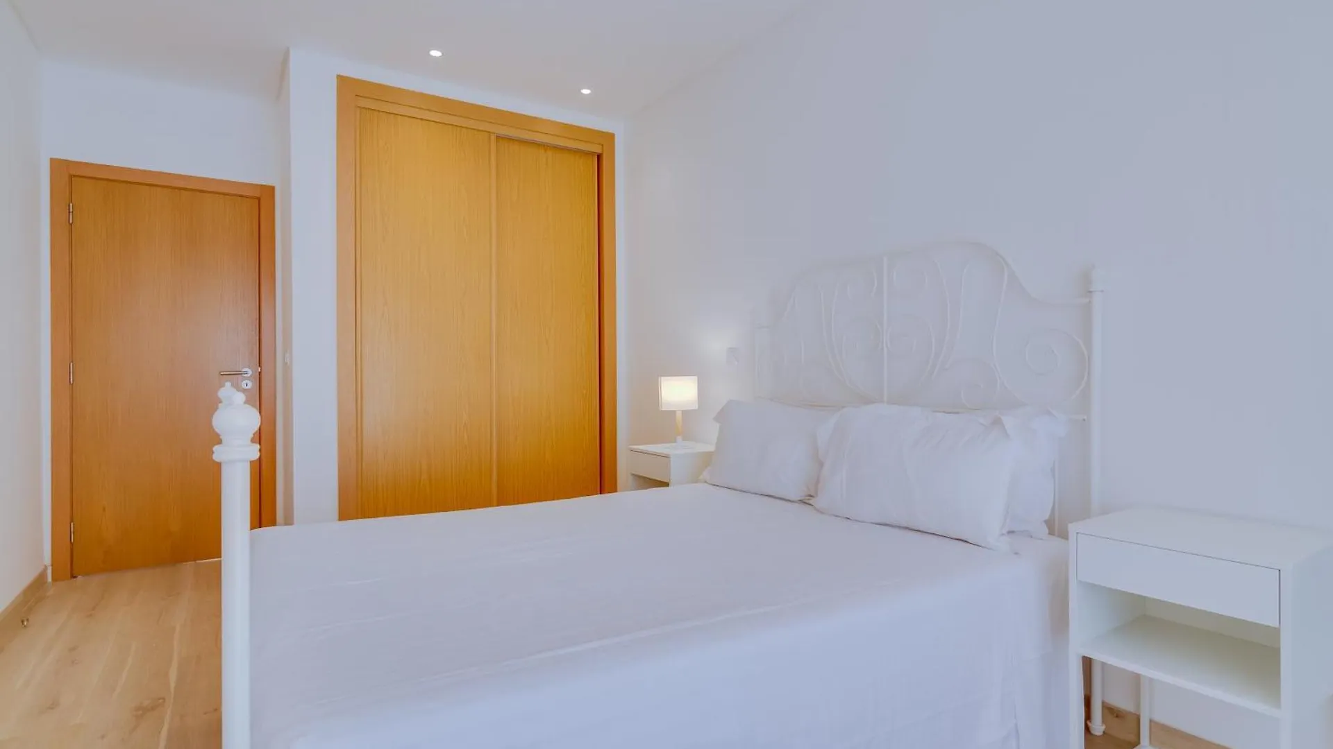 Side Villas - 1Bdr Retreat With Bbq & Patio Quarteira Portugal